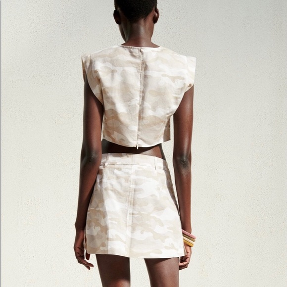 Zara Dresses & Skirts - Zara Camo printed mini skirt